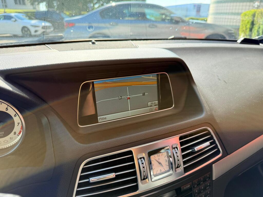 Mercedes-Benz E 2016 200 BE Coupé A / AMG / Panorama / Nahkaverhoilu / Lohkolämmitin+sisähaara