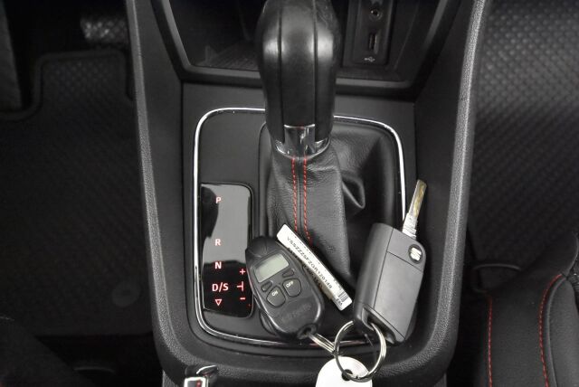 Seat Leon ST 2016 1,4 TSI 150 ACT FR DSG / Suomiauto / Webasto / LED-valot