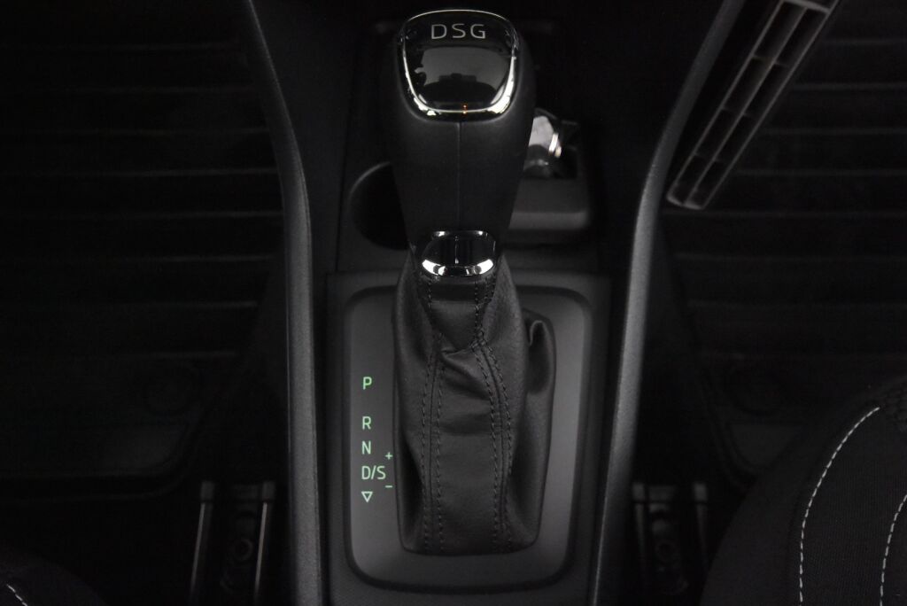 Skoda Rapid 2017 Spaceback 1,4 TSI ScoutLine DSG Autom. / Panorama / Suomiauto / Lohkolämmitin