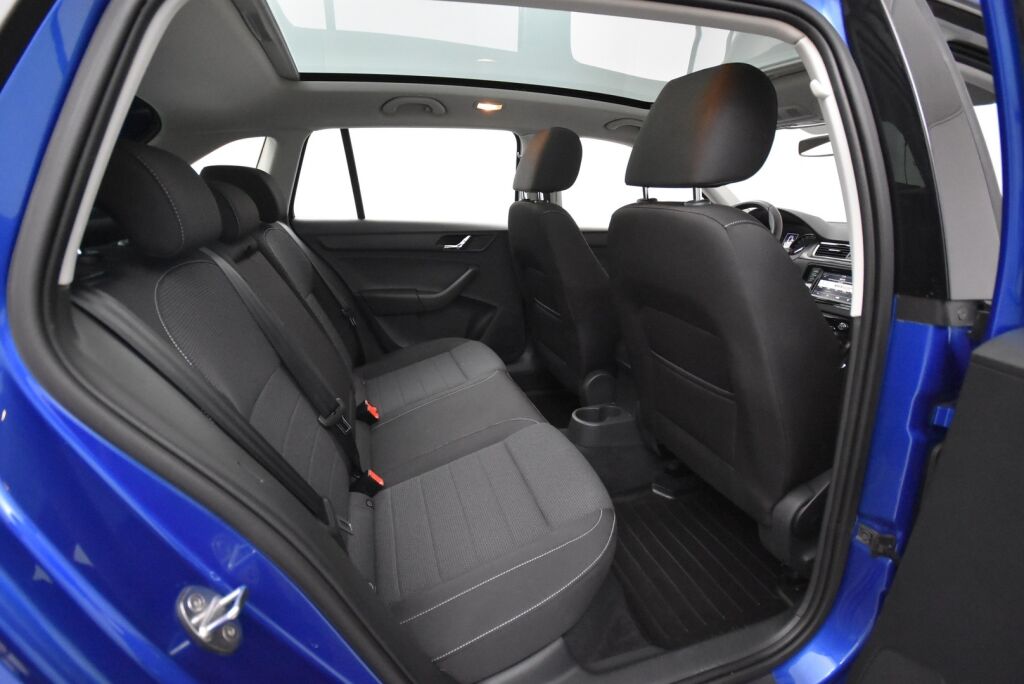 Skoda Rapid 2017 Spaceback 1,4 TSI ScoutLine DSG Autom. / Panorama / Suomiauto / Lohkolämmitin