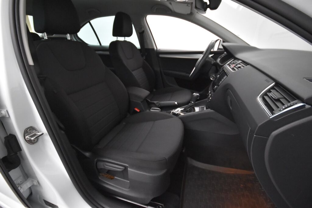 Skoda Octavia 2017 1,4 TSI Style DSG Autom. / Webasto / Keyless Go / Adapt. vakkari /