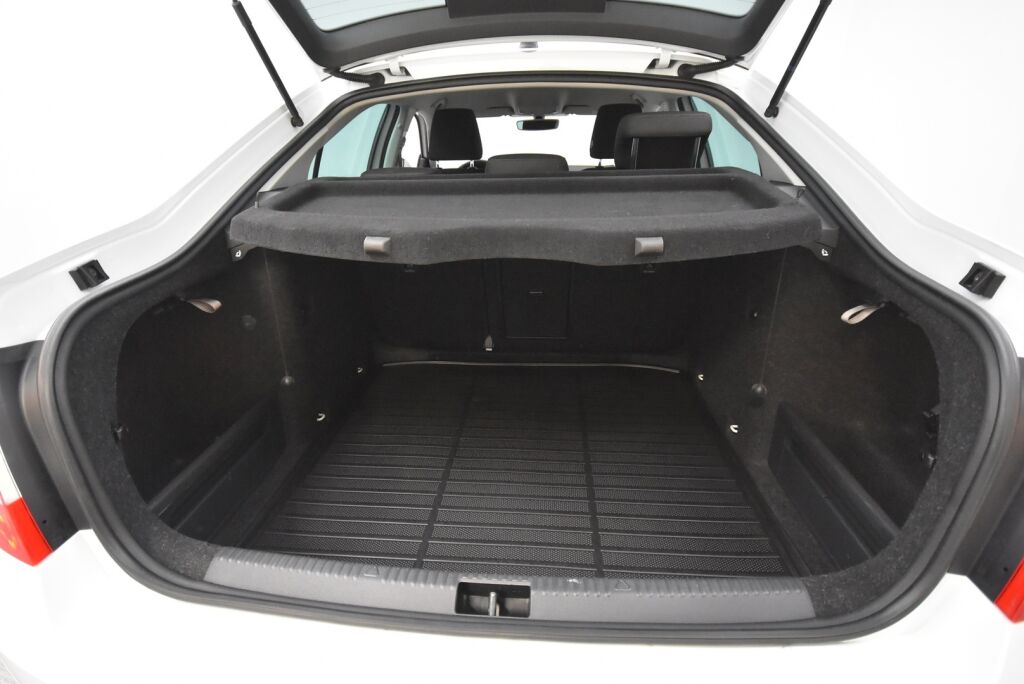 Skoda Octavia 2017 1,4 TSI Style DSG Autom. / Webasto / Keyless Go / Adapt. vakkari /