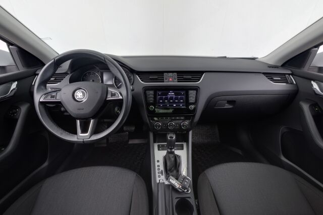 Skoda Octavia 2017 1,4 TSI Style DSG Autom. / Webasto / Keyless Go / Adapt. vakkari /