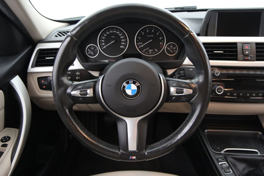 BMW 318 2017 F30 Sedan 318i Business Exclusive Edition / Nahat / Suomiauto / M-Sport ratti / Tutkat
