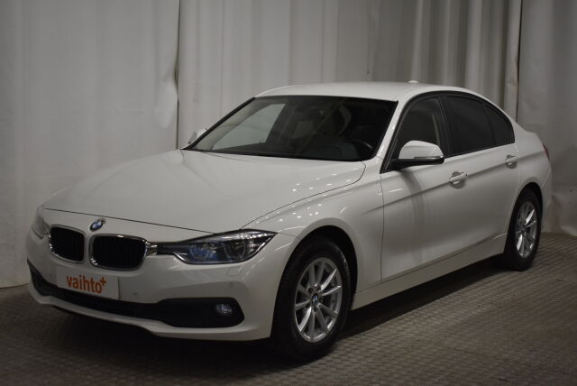 BMW 318 2017 F30 Sedan 318i Business Exclusive Edition / Nahat / Suomiauto / M-Sport ratti / Tutkat