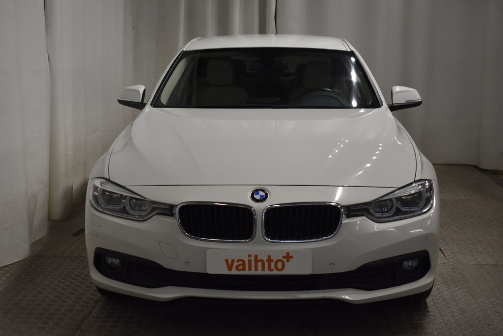 BMW 318 2017 F30 Sedan 318i Business Exclusive Edition / Nahat / Suomiauto / M-Sport ratti / Tutkat