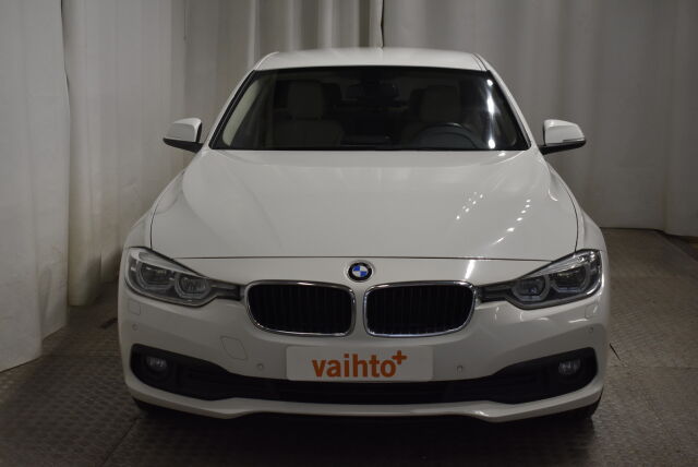 BMW 318 2017 F30 Sedan 318i Business Exclusive Edition / Nahat / Suomiauto / M-Sport ratti / Tutkat