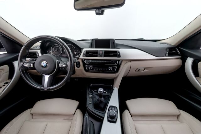 BMW 318 2017 F30 Sedan 318i Business Exclusive Edition / Nahat / Suomiauto / M-Sport ratti / Tutkat