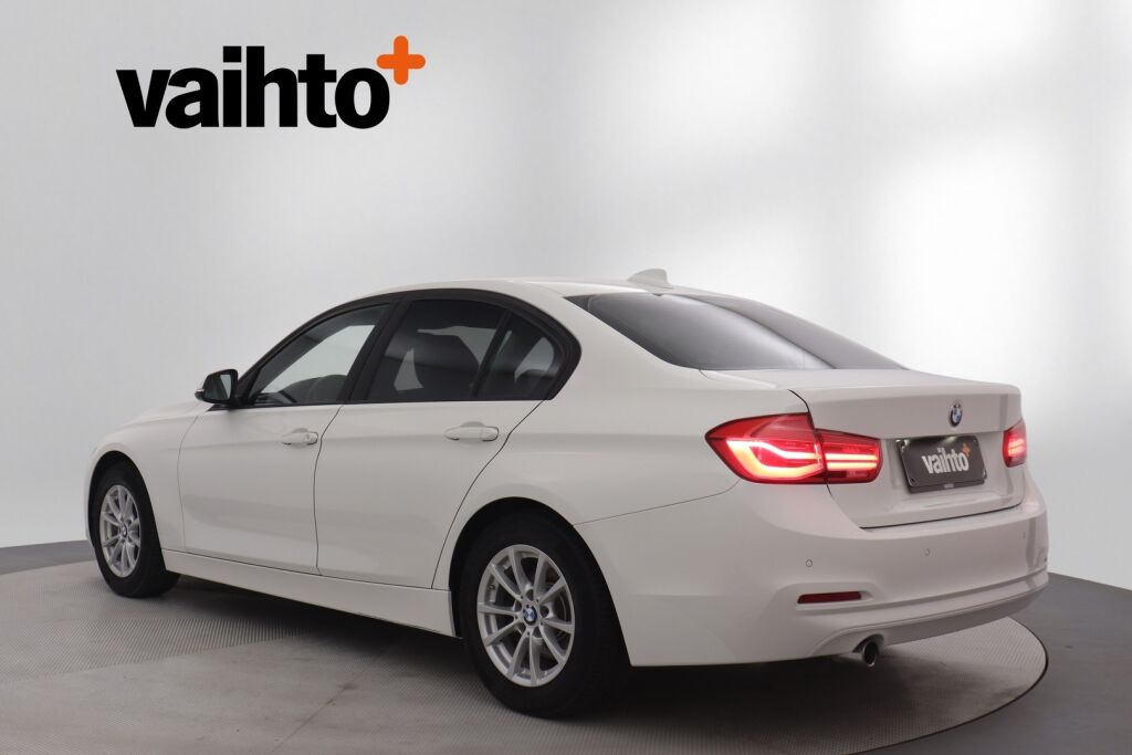 BMW 318 2017 F30 Sedan 318i Business Exclusive Edition / Nahat / Suomiauto / M-Sport ratti / Tutkat