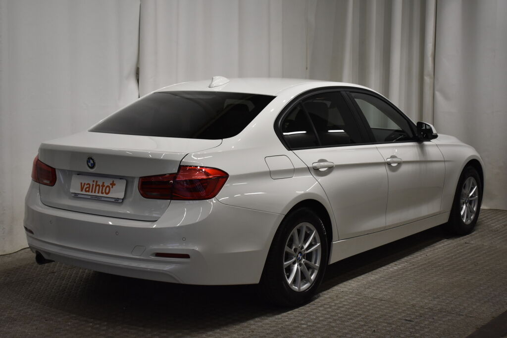 BMW 318 2017 F30 Sedan 318i Business Exclusive Edition / Nahat / Suomiauto / M-Sport ratti / Tutkat