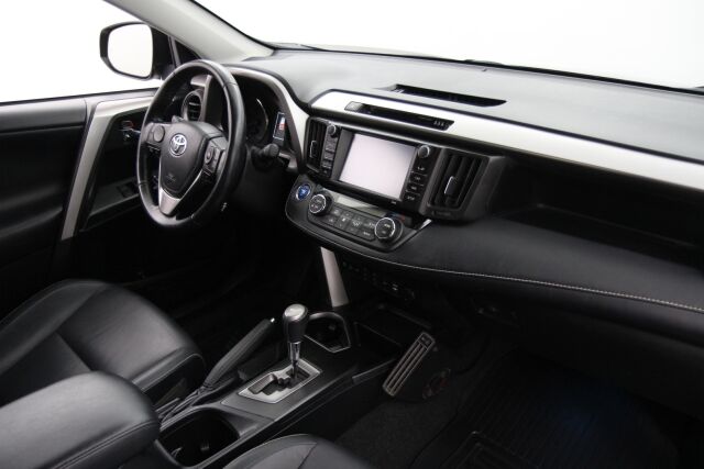 Toyota RAV4 2017 2,5 Hybrid AWD Premium Automaatti / 360 Kamera / Navi / Blis / Kessy / Koukku / Nahat