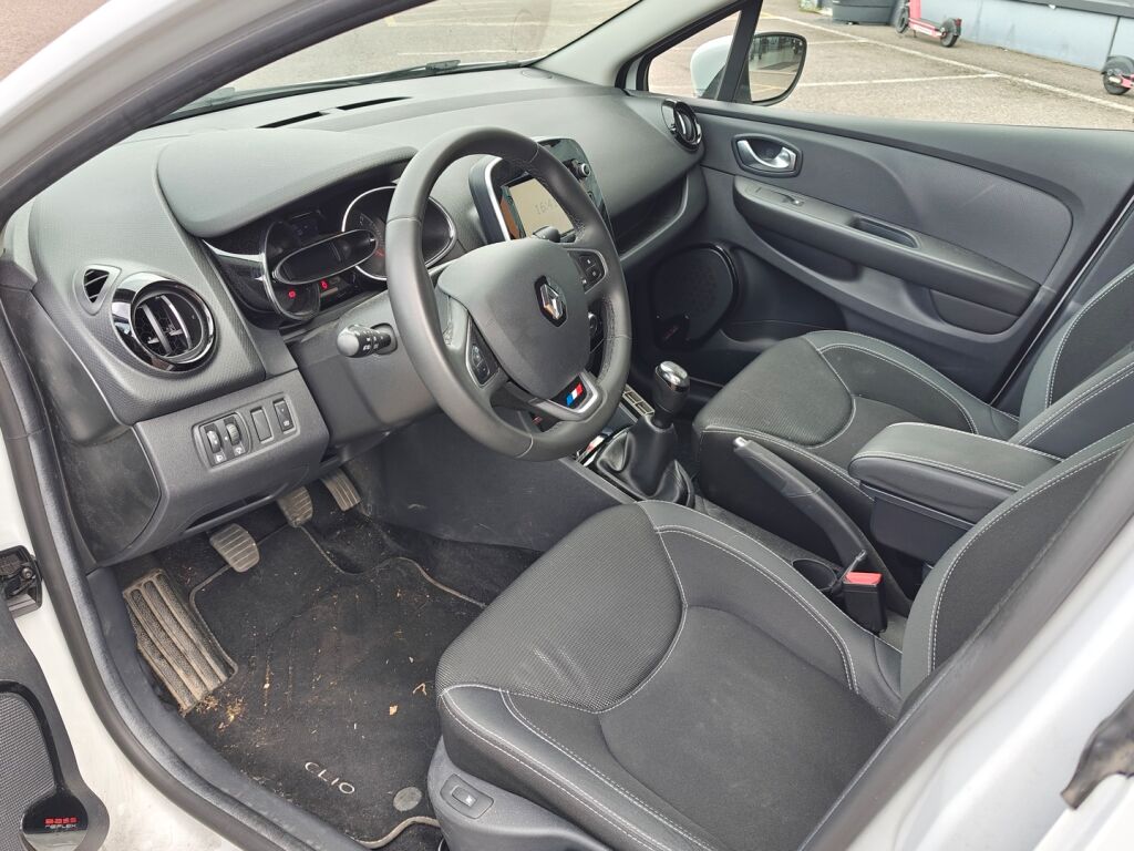 Renault Clio 2017 Sport Tourer Energy TCe 90 S&S Zen / Suomiauto / Lohkolämmitin+Sp / Navi / Bluetooth audio / Vakkari / Ilmastointi