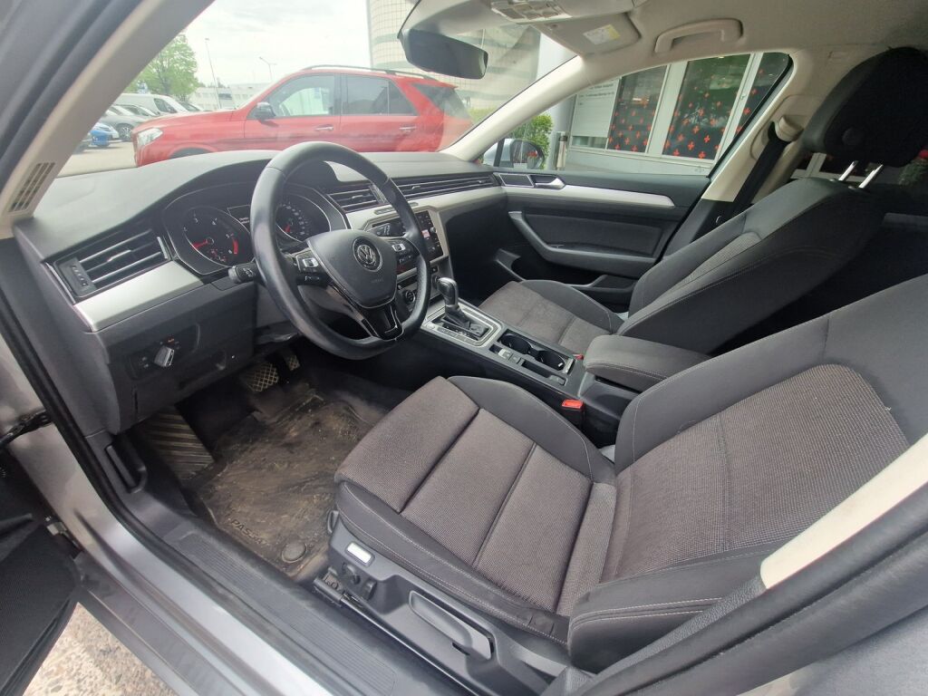 Volkswagen Passat 2018 Variant Comfortline 2,0 TDI 110 kW (150 hv) DSG / Webasto / Led-ajovalot / ACC / Ergo Comfort
