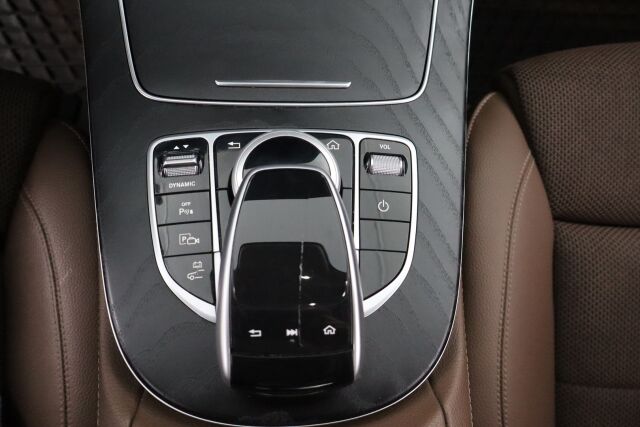 Mercedes-Benz E 2018 350 e A Premium Business / Merkkipakka / Huollettu 5/25 / Adapt.Vakkari / Suomiauto / Lohko+Sp / Navi / P.Kamera /