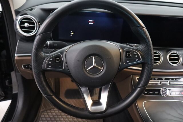 Mercedes-Benz E 2018 350 e A Premium Business / Merkkipakka / Huollettu 5/25 / Adapt.Vakkari / Suomiauto / Lohko+Sp / Navi / P.Kamera /