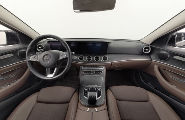 Mercedes-Benz E 2018 350 e A Premium Business / Merkkipakka / Huollettu 5/25 / Adapt.Vakkari / Suomiauto / Lohko+Sp / Navi / P.Kamera /
