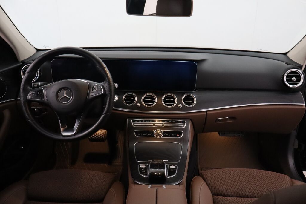 Mercedes-Benz E 2018 350 e A Premium Business / Merkkipakka / Huollettu 5/25 / Adapt.Vakkari / Suomiauto / Lohko+Sp / Navi / P.Kamera /