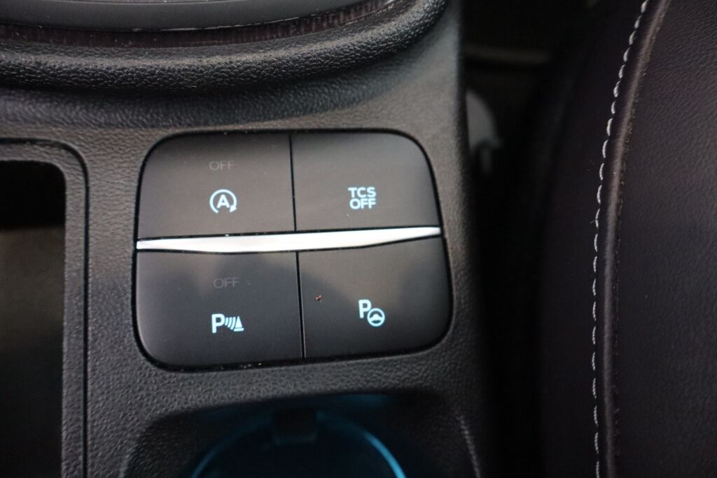 Ford Fiesta 2018 1,0 EcoBoost 100hv A6 Vignale 5-ovinen / P.Kamera / Lämm. ratti / AppleCarPlay / Keyless Go / Jakohihna vaihdettu