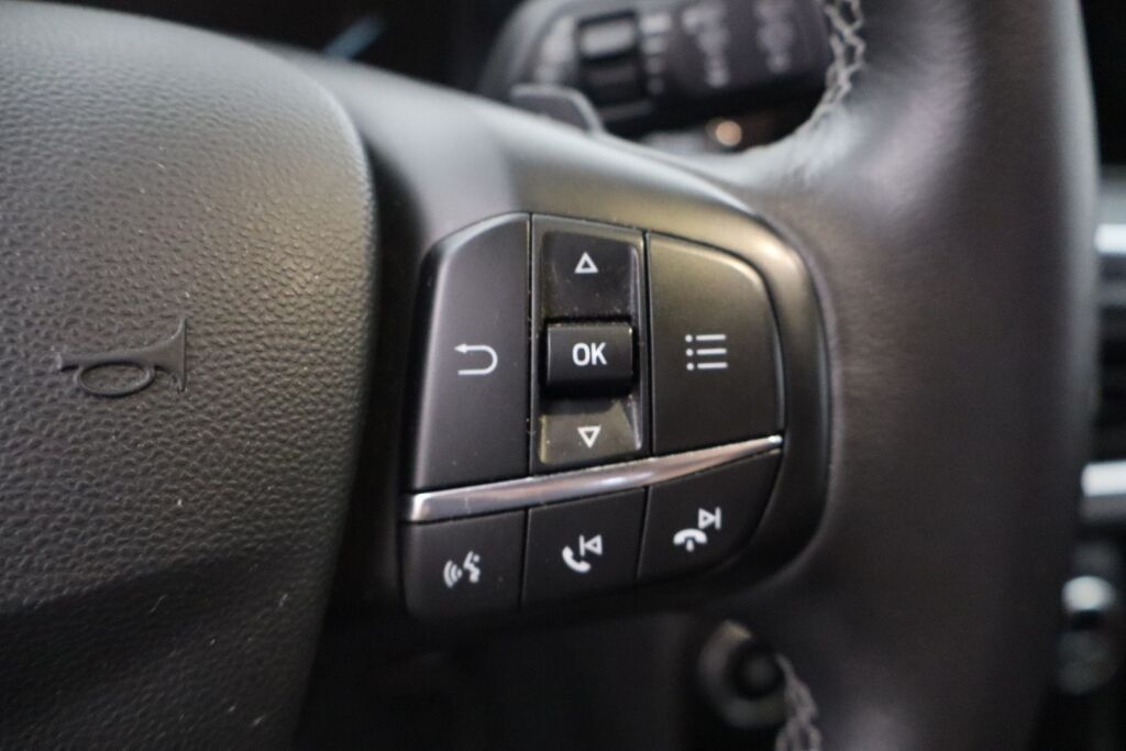 Ford Fiesta 2018 1,0 EcoBoost 100hv A6 Vignale 5-ovinen / P.Kamera / Lämm. ratti / AppleCarPlay / Keyless Go / Jakohihna vaihdettu