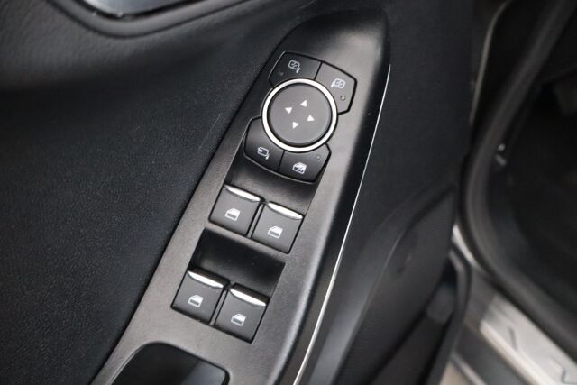 Ford Fiesta 2018 1,0 EcoBoost 100hv A6 Vignale 5-ovinen / P.Kamera / Lämm. ratti / AppleCarPlay / Keyless Go / Jakohihna vaihdettu