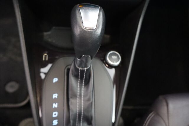 Ford Fiesta 2018 1,0 EcoBoost 100hv A6 Vignale 5-ovinen / P.Kamera / Lämm. ratti / AppleCarPlay / Keyless Go / Jakohihna vaihdettu