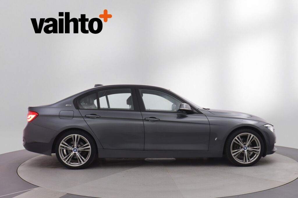 BMW 330 2018 F30 Sedan 330e A Business Exclusive / 1-om. Suomiauto / Sporttinahat / Prof. Navi / Tutkat / Kaukovaloavustin