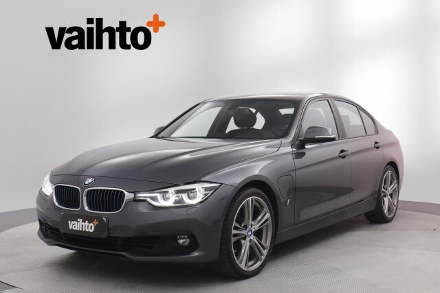 BMW 330 2018