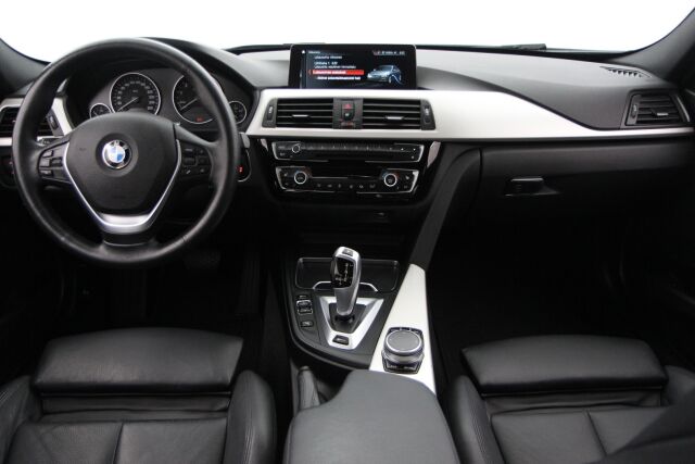 BMW 330 2018 F30 Sedan 330e A Business Exclusive / 1-om. Suomiauto / Sporttinahat / Prof. Navi / Tutkat / Kaukovaloavustin