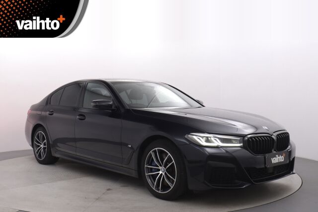 BMW 545 2021 G30 Sedan 545e xDrive A Charged Edition M Sport /  HPS / Adaptiivinen vakkari / 360 / HIFI / Nahat / HUD - RAHOITUS TÄHÄN AUTOON VAIN 3.99% - 