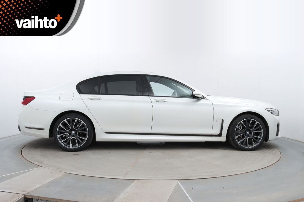 BMW 745 2020 G12 Sedan 745Le A xDrive / Super varusteet! M-Sport / Adap.vakkari / Panorama / HUD / 360°kamera / H&K / Ilmas.penkit / - RAHOITUS TÄHÄN AUTOON VAIN 3.99% - 