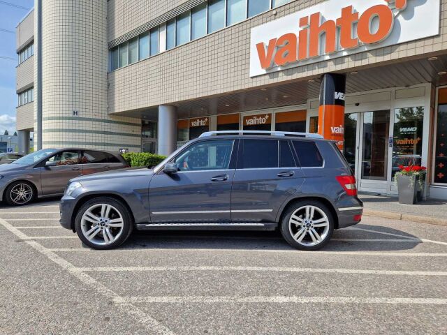 Mercedes-Benz GLK 2008 320 CDI 4Matic A Business / Harman Kardon / Koukku / Huollettu 332tkm