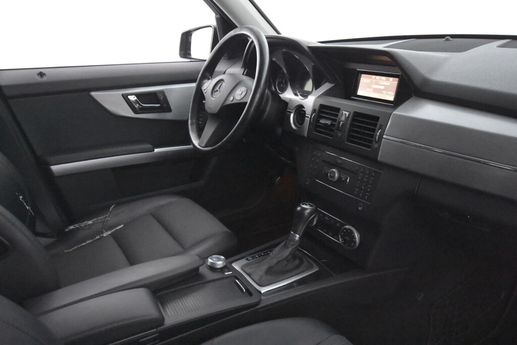 Mercedes-Benz GLK 2008 320 CDI 4Matic A Business / Harman Kardon / Koukku / Huollettu 332tkm