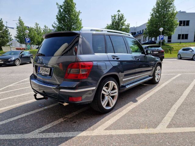 Mercedes-Benz GLK 2008 320 CDI 4Matic A Business / Harman Kardon / Koukku / Huollettu 332tkm