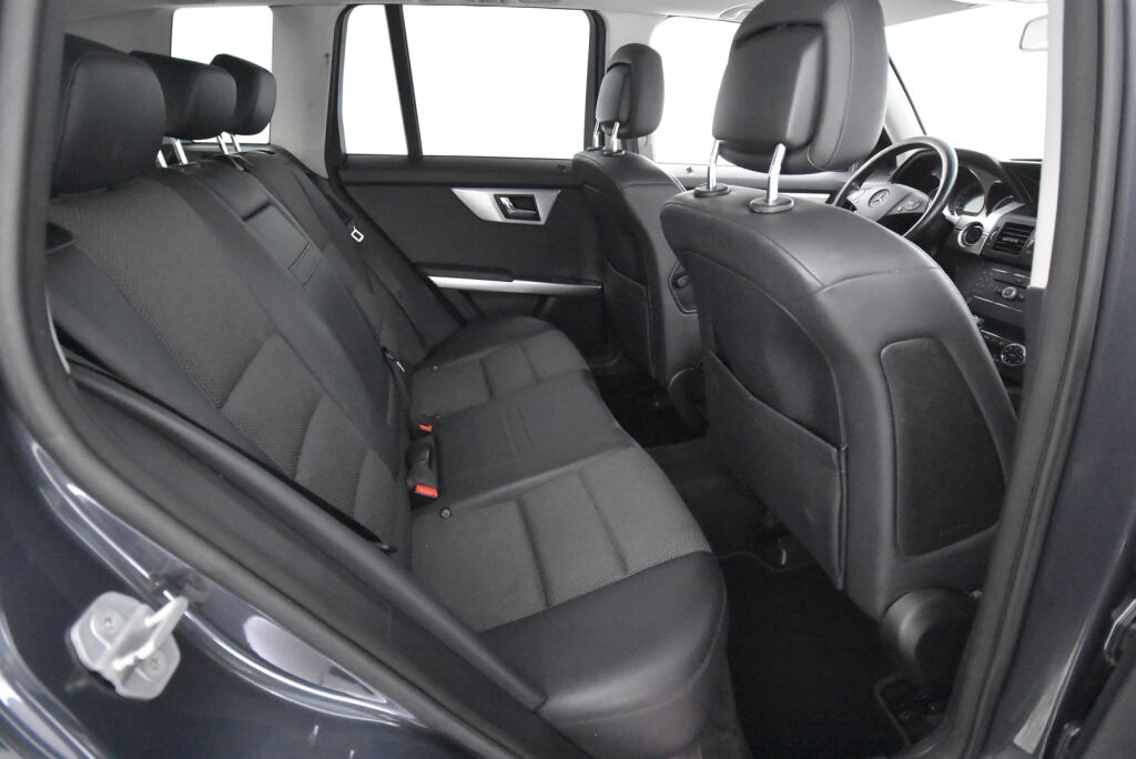 Mercedes-Benz GLK 2008 320 CDI 4Matic A Business / Harman Kardon / Koukku / Huollettu 332tkm
