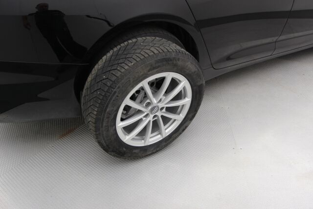 Audi A6 2020 Avant Business 40 TDI MHEV quattro S tronic / Koukku / Navi / ACC / Webasto