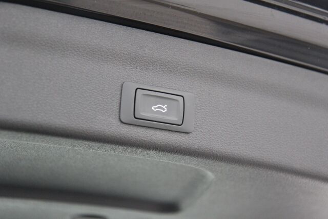 Audi A6 2020 Avant Business 40 TDI MHEV quattro S tronic / Koukku / Navi / ACC / Webasto