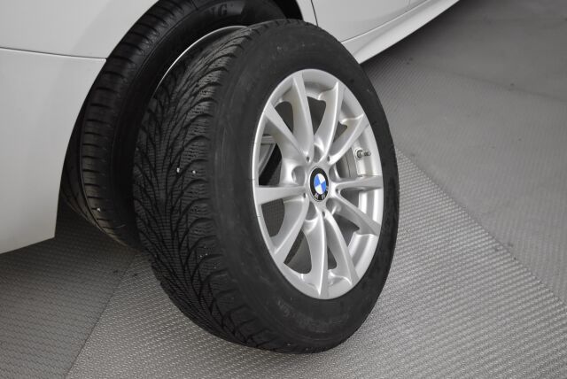 BMW 116 2015 F20 Hatchback 116D Business M Sport / Lohko+sisälämmitin / 18'' kesävanteet /  Ratinlämmitin / Hifi