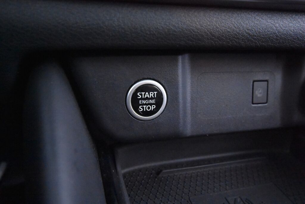 Nissan Qashqai 2021 MHEV 158 Xtronic Premiere Edition / Adapt. cruise / Navigointi / Suomiauto / HUD / 360 kamera / Keyless Go