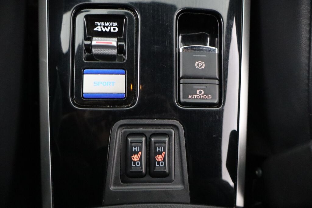 Mitsubishi Outlander PHEV 2020 Outlander PHEV X 4WD 5P Nahat / Koukku / Apple Car Play / 360 Kamera / Keyless Go