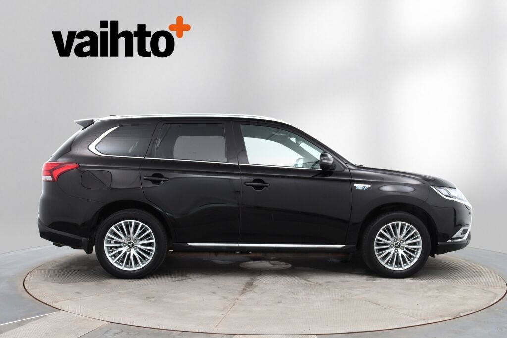 Mitsubishi Outlander PHEV 2020 Outlander PHEV X 4WD 5P Nahat / Koukku / Apple Car Play / 360 Kamera / Keyless Go