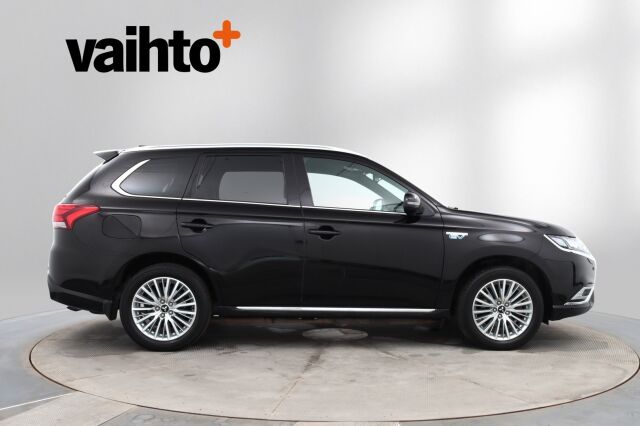 Mitsubishi Outlander PHEV 2020 Outlander PHEV X 4WD 5P Nahat / Koukku / Apple Car Play / 360 Kamera / Keyless Go