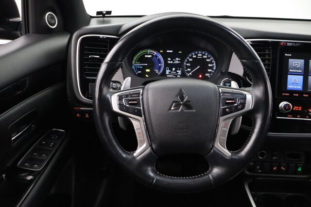 Mitsubishi Outlander PHEV 2020 Outlander PHEV X 4WD 5P Nahat / Koukku / Apple Car Play / 360 Kamera / Keyless Go