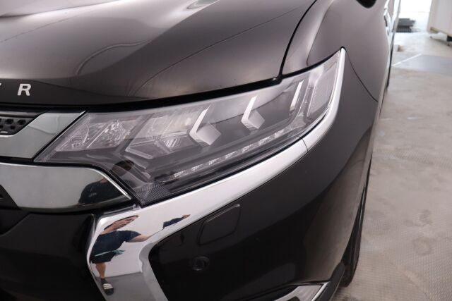 Mitsubishi Outlander PHEV 2020 Outlander PHEV X 4WD 5P Nahat / Koukku / Apple Car Play / 360 Kamera / Keyless Go