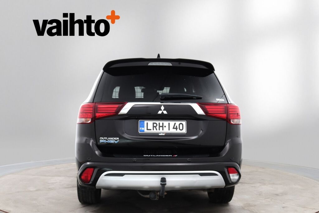 Mitsubishi Outlander PHEV 2020 Outlander PHEV X 4WD 5P Nahat / Koukku / Apple Car Play / 360 Kamera / Keyless Go