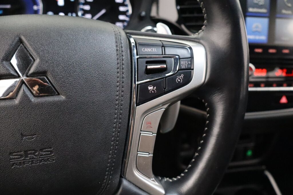 Mitsubishi Outlander PHEV 2020 Outlander PHEV X 4WD 5P Nahat / Koukku / Apple Car Play / 360 Kamera / Keyless Go
