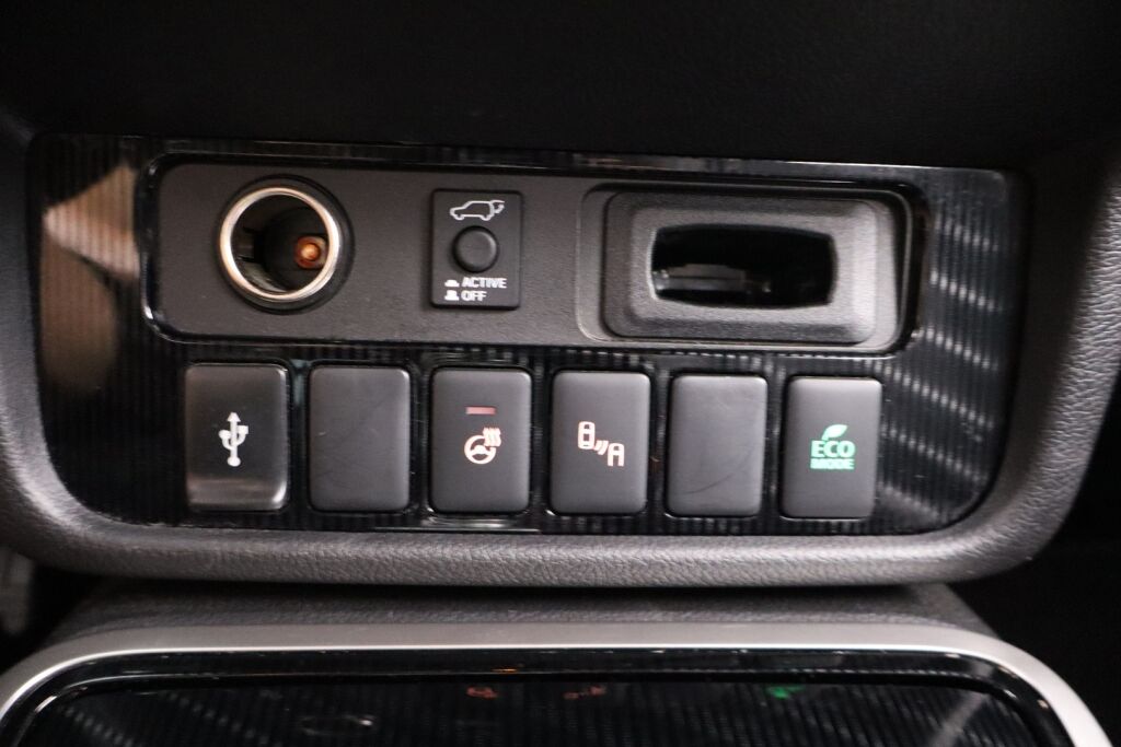 Mitsubishi Outlander PHEV 2020 Outlander PHEV X 4WD 5P Nahat / Koukku / Apple Car Play / 360 Kamera / Keyless Go