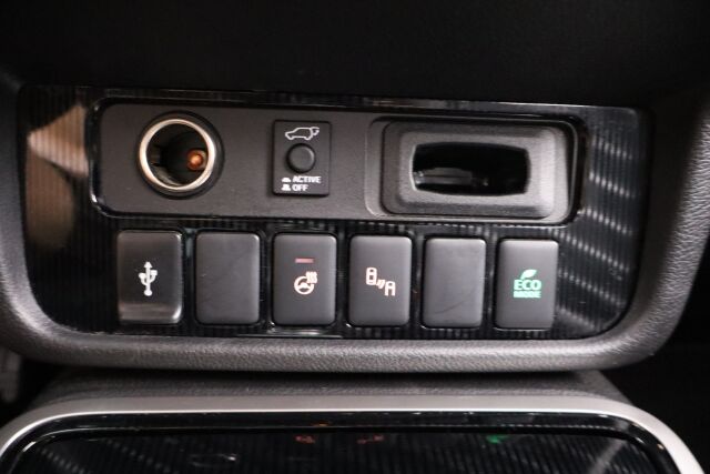 Mitsubishi Outlander PHEV 2020 Outlander PHEV X 4WD 5P Nahat / Koukku / Apple Car Play / 360 Kamera / Keyless Go