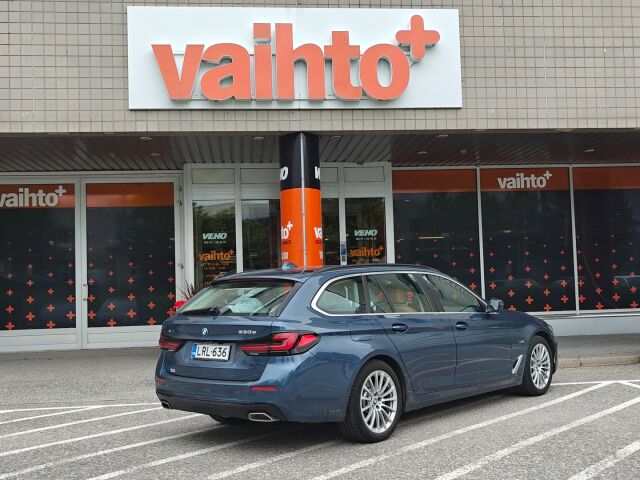 BMW 530 2023 G31 Touring 530e xDrive A Charged Edition / Harman Kardon / Comfort Access / Led-ajovalot / Urheiluistuimet