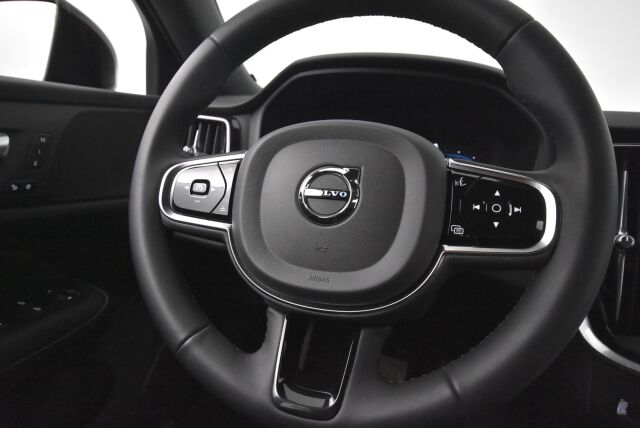 Volvo V60 2023 T8 AWD Long Range High Performance Plus Dark aut / P.kamera / Koukku / 1 om. Suomiauto - RAHOITUS TÄHÄN AUTOON VAIN 3.99% - 
