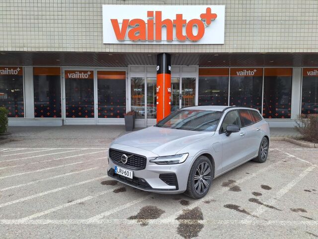 Volvo V60 2023